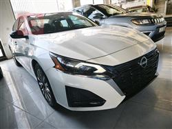 نيسان ألتيما